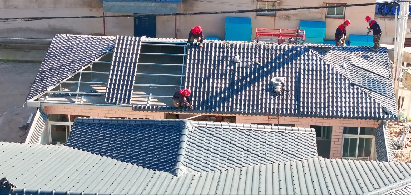 Roofing installation.jpg